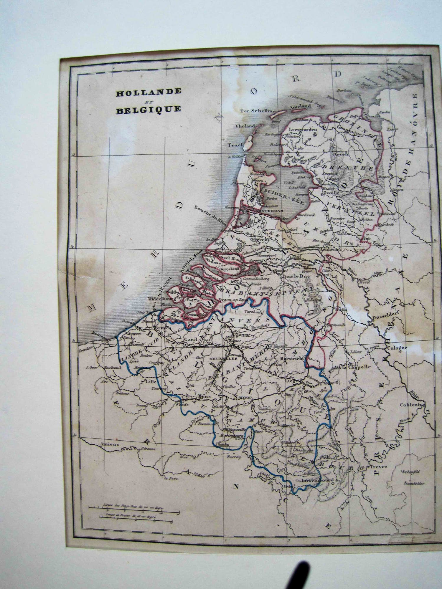 Niet of onleesbaar gesigneerd - landkaart Hollande et Belgique kopen? Bied vanaf 1!
