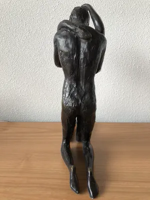 Niet of onleesbaar gesigneerd - Groot beeld " VERLIEFD STEL " kopen? Bied vanaf 1!