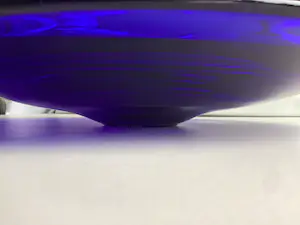 Jan Beranek - Cobalt blauwe glazen schaal met lucht slierten kopen? Bied vanaf 65!