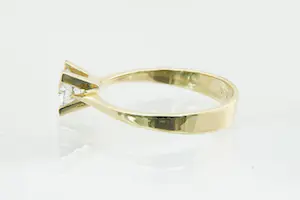 34 - Chique 18 Krt geel gouden dames solitair ring kopen? Bied vanaf 140!