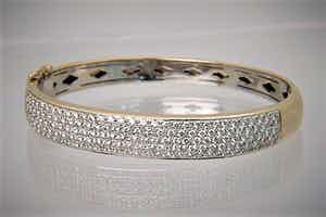 1314 - Schitterende 18 krt wit-goud en diamanten (ca. 3.20 ct!!) slaven-armband verkocht voor € 2190!