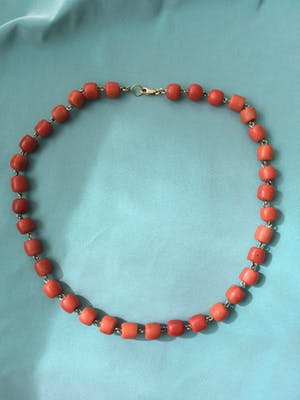 14K Goud - afgedraaid bloedkoraal collier aan gouden slot kopen? Bied vanaf 725!