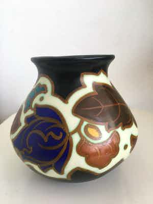 Vest Keramiek Gouda - Gouda Arnhem gesigneerd vaasje verkocht voor € 30!