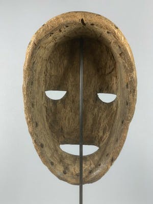 Pende - 210124 - Old African mask from the Pende - Congo kopen? Bied vanaf 35!