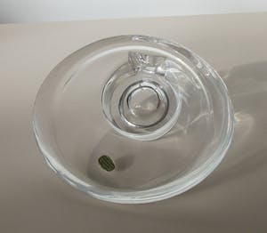 Niet of onleesbaar gesigneerd - Twee kristallen art deco inktbakjes kopen? Bied vanaf 1!