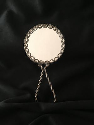 Niet of onleesbaar gesigneerd - Frans handspiegeltje kopen? Bied vanaf 10!