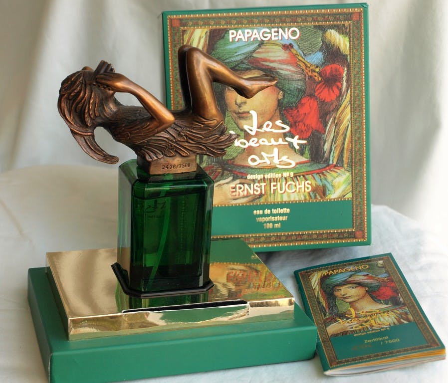 Ernst Fuchs - Bronzen beeld op parfumfles , Papageno – 1998  kopen? Bied vanaf 175!
