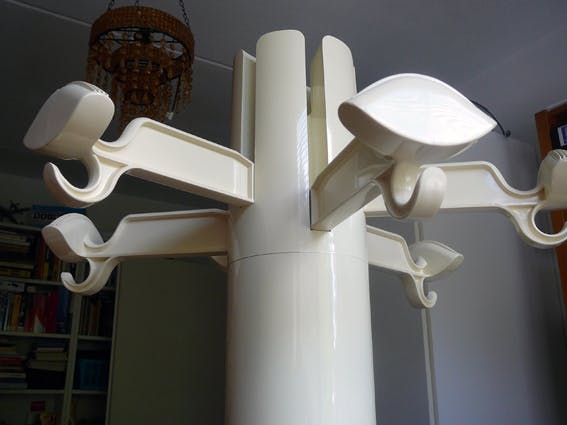 Giancarlo Piretti - Kapstok 'Planta' voor Anonyma Castelli verkocht voor € 60!