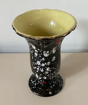 Carstens Tonnieshof - Vintage aardewerken vaasje kopen? Bied vanaf 1!