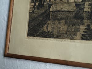 Johan Hemkes - 2 Ingelijste etsen , ‘Korendragershuisje’ + ‘Theehuisje Bolwerk , Franeker’ kopen? Bied vanaf 1!