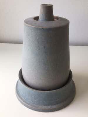 Anne van der Waerden - Vaasobject, 2-delig verkocht voor € 150!