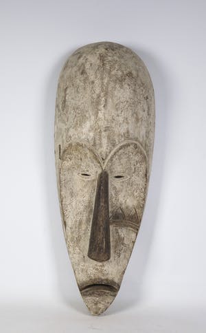 Fang - Groot houten Ngil masker met wit pigment kopen? Bied vanaf 60!