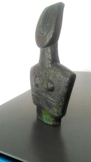 Brons (Onbekend) - Cycladische vrouwenfiguur verkocht voor € 59!