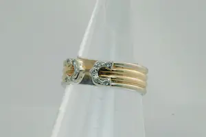 72- Fraaie tri-color 14Krt gouden design ring  0.10c diamant - klein model. kopen? Bied vanaf 190!