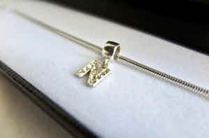 W. James - Zilveren armband Letter N-hanger Swarovski kristal - PRIJS VERLAAGD verkocht voor € 19!
