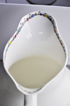 Delphine Boel - Tafelkan 'Love'(niet meer in handel verkrijgbaar)+certificaat+ orig. verpakking kopen? Bied vanaf 60!