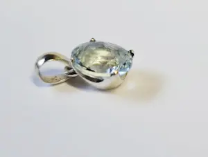 Nieuw zilveren hanger met 1 karaats briliantgeslepen topaas . kopen? Bied vanaf 75!