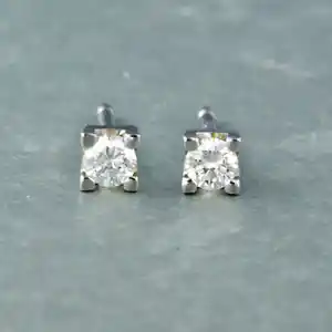 18k wit gouden solitair oorknoppen met briljant geslepen diamant tot. 0,20ct verkocht voor € 270!