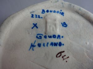 Plateelbakkerij Zuid-Holland - Inktpotje Boudoir- gekleurde ribben- pasteltinten kopen? Bied vanaf 15!