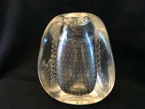 Floris Meydam - Schitterende Leerdam spijkerglas vaas verkocht voor € 30!