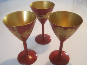 Niet of onleesbaar gesigneerd - Japans Makie lakwerk zes houten bekertjes kopen? Bied vanaf 10!