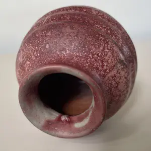 Mobach Keramiek - Rood ribbelvaasje kopen? Bied vanaf 25!