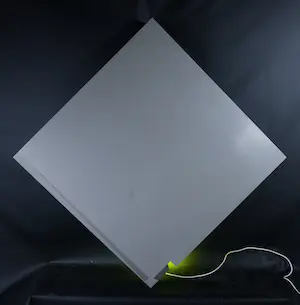 Theo Vankan - Wandscultpuur met geel neonlicht, Zonder titel (Groot) kopen? Bied vanaf 250!