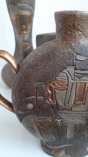 Niet of onleesbaar gesigneerd - Drie natuur stenen Vazen uit jaren 60-70 Spanje kermaiek atelier kopen? Bied vanaf 55!