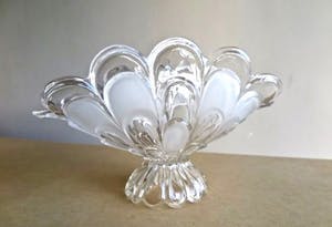 Walther glas - Schaal op voet -Design Bloem I -Zware kwaliteit loodkristal-Geslepen&Gesatineerd kopen? Bied vanaf 1!