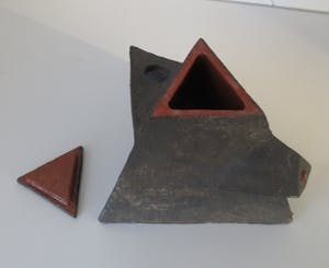 Niet of onleesbaar gesigneerd - Studio Keramische Avantgardistische theepot kopen? Bied vanaf 10!