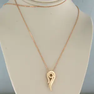 14k gouden collier en hanger met briljant geslepen diamant totaal circa 0.04ct kopen? Bied vanaf 325!