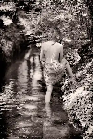Erik Gigengack - Woman in a clear brook vendu pour 45€ !