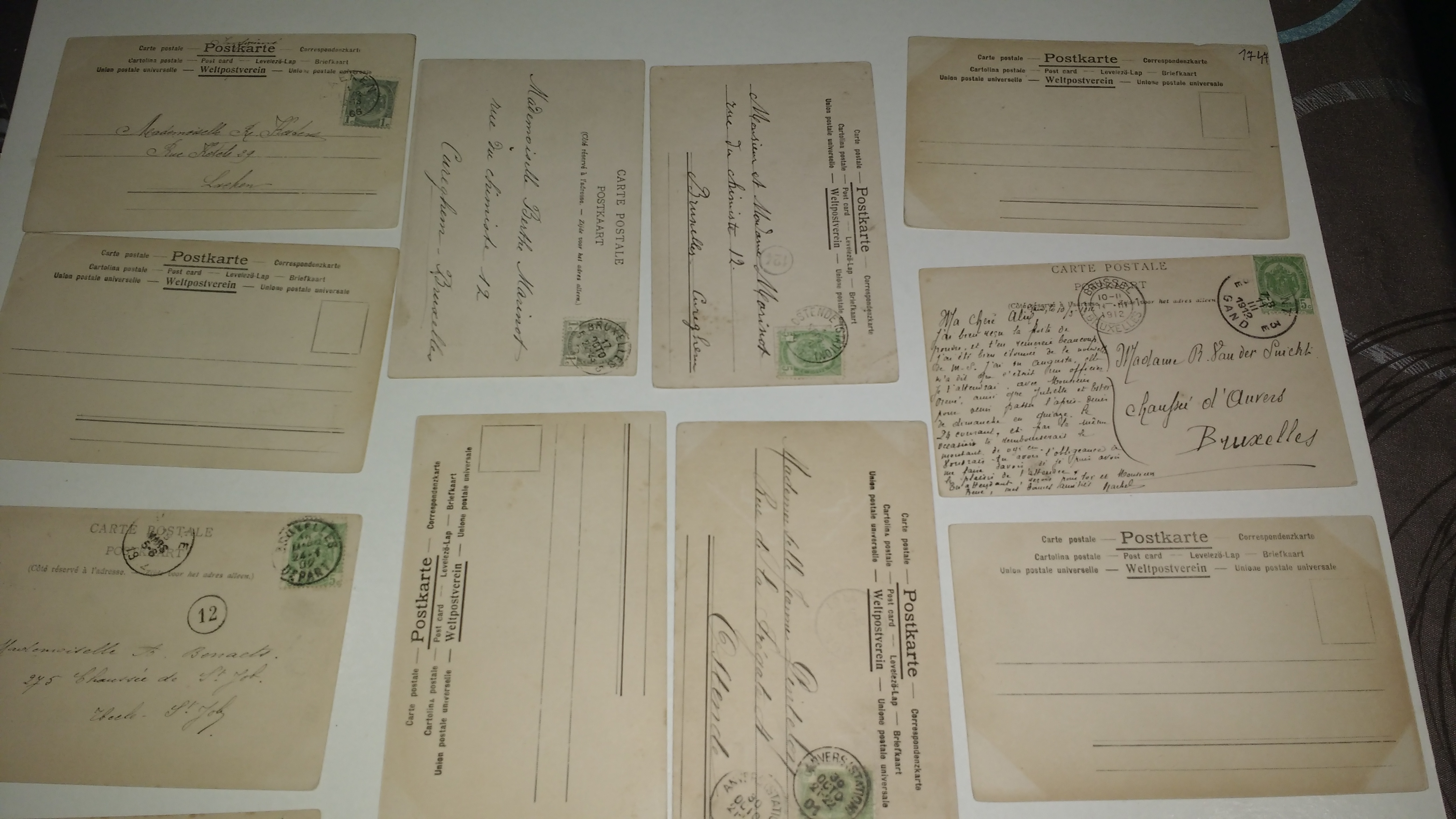 Niet of onleesbaar gesigneerd - 17 zeer oude Postkaart - thema familie ! TOP kopen? Bied vanaf 1!