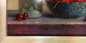 Hans Habraken - Stilleven antieke fles en schaal met kersen kopen? Bied vanaf 450!