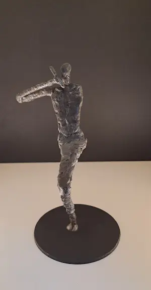 Willem Kind - Beeld met een mobiele telefoon aan zijn oor. kopen? Bied vanaf 75!