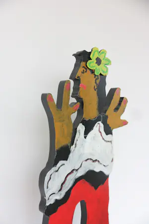 Jan Sierhuis - Houten beschilderde sculptuur, Figuur (in houten kist) kopen? Bied vanaf 250!