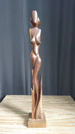 AcheterNiet of onleesbaar gesigneerd - Abstract coromandel beeld van staande vrouw? Enchérissez de 10!