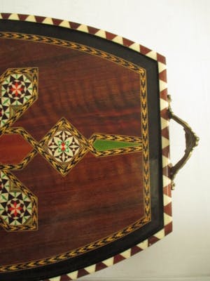 Curiosa - Twee intarsia dienbladen kopen? Bied vanaf 1!