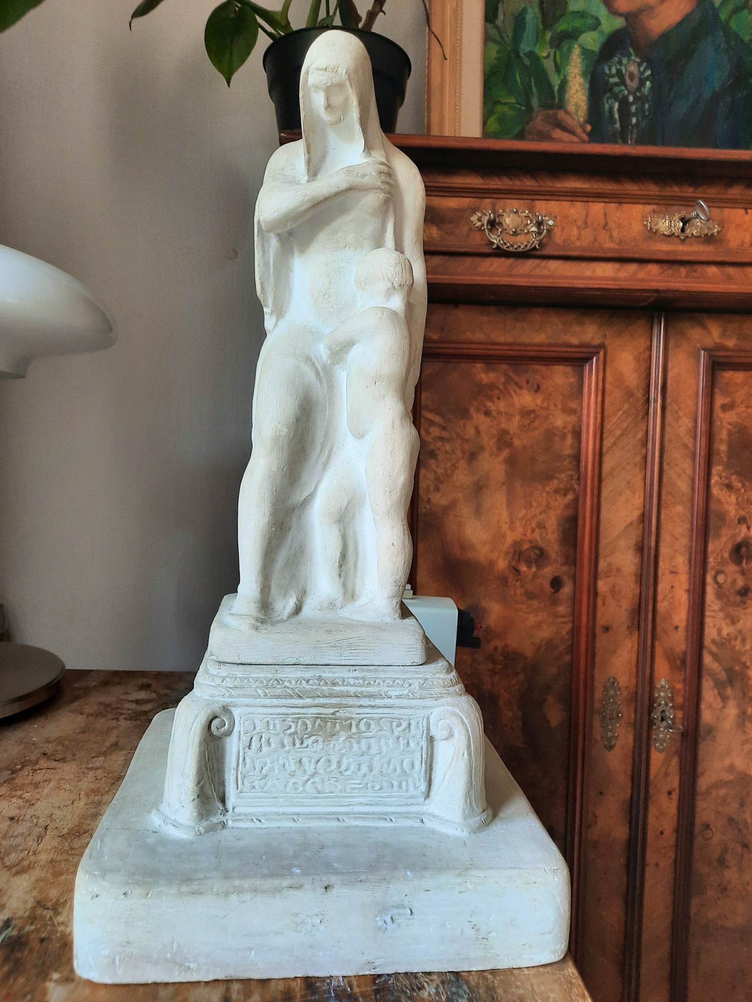 Frits van Hall - Gipsen monument op schaal. kaufen? Bieten Sie von 320!