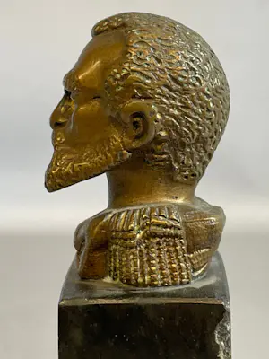 Ethiopie - 230122- Extremly Rare Antique Haile Selassie bronze buste on sokkel - Ethiopia. kopen? Bied vanaf 225!