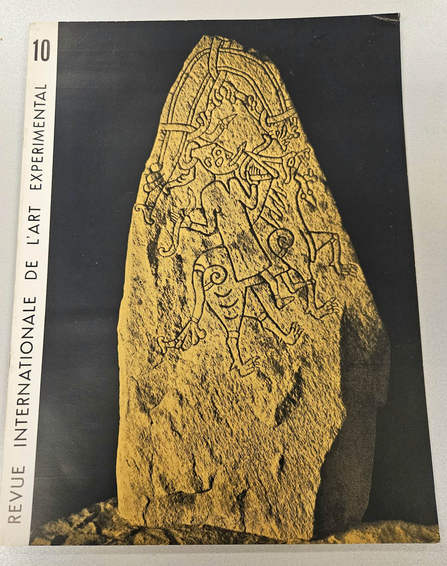 Christian Dotremont - COBRA. REVUE INTERNATIONALE DE L'ART EXPÉRIMENTAL n°10 – 1951 kopen? Bied vanaf 120!