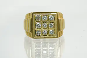 Acheter21 - 18 karaats geelgouden ring gezet met ca 1.00 crt briljant geslepen diamant? Enchérissez de 1280!