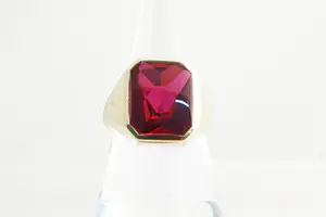 Acheter87 - Opvallende Retro seventies 14krt gouden zegel ring met rode steen? Enchérissez de 120!