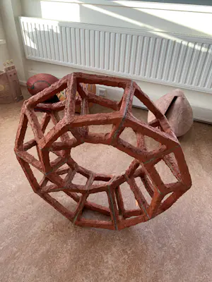 Erik van Spronsen - Möbiusring van klei elementen kopen? Bied vanaf 250!