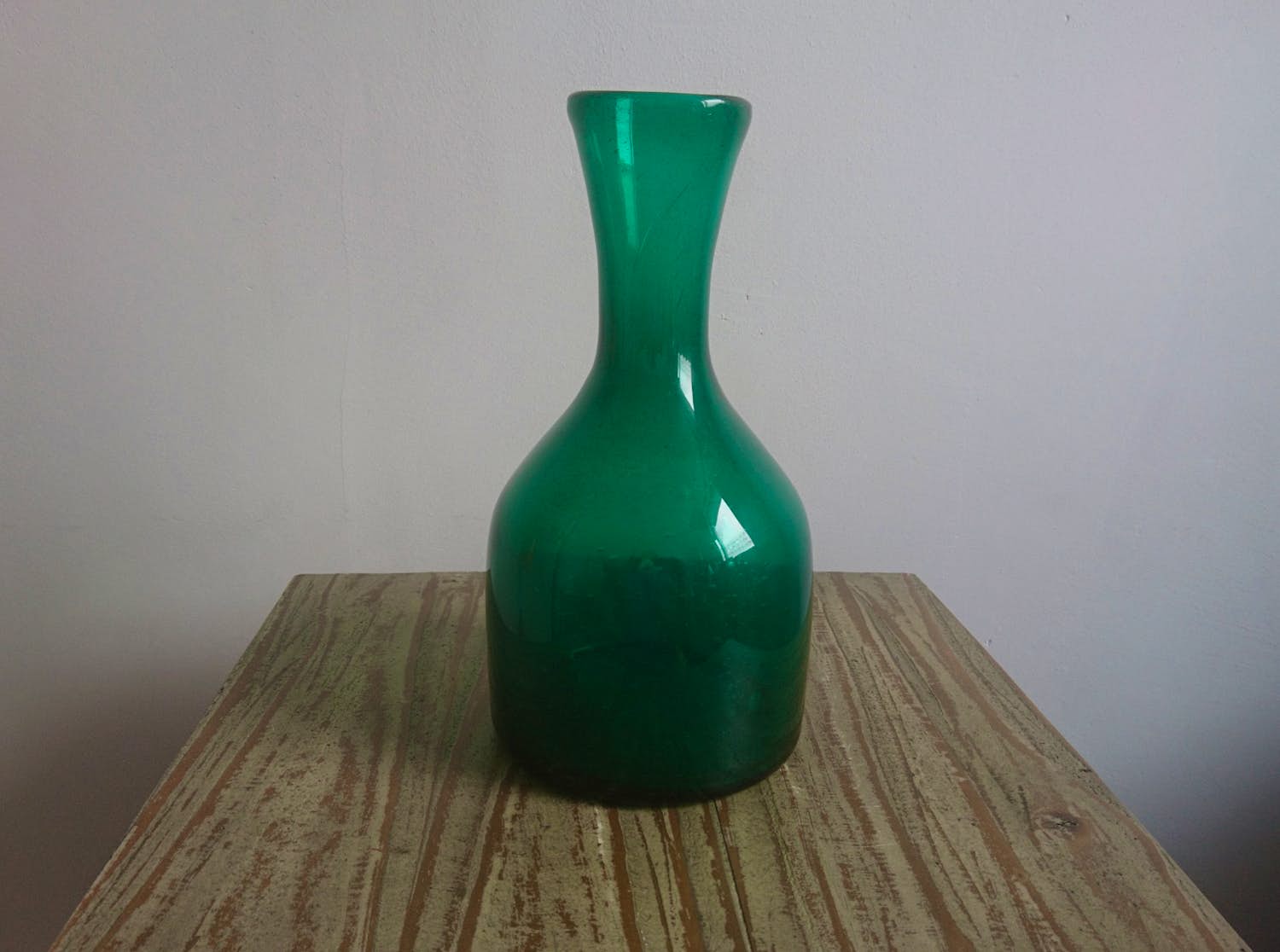 Max Verboeket - Smaragd groene karaf (Antiqua serie jaren '60) kopen? Bied vanaf 1!