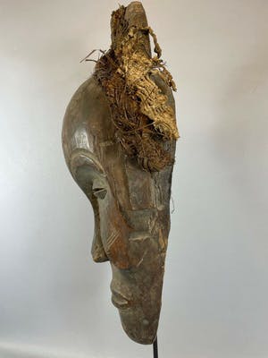 Chokwe - 211029 - African mask from the Chokwe - Angola. kopen? Bied vanaf 45!