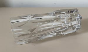 Kosta Boda - Facet geslepen vaasje model V7366 ontwerp Goran Warff kopen? Bied vanaf 1!