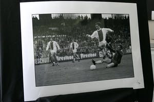 Pim Westerweel - 'Flying Johan' - Johan Cruyff 1969 Ajax-Haarlem kopen? Bied vanaf 150!