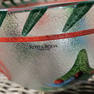 Kosta Boda - Kerst schalen en bord kopen? Bied vanaf 90!
