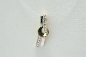 52- Chique14Krt bi-color gouden hanger met geometrische vormgeving kopen? Bied vanaf 50!